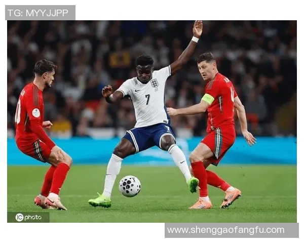 全球足球球星实力排名揭晓谁是当前最强球员榜单前十名的争夺者